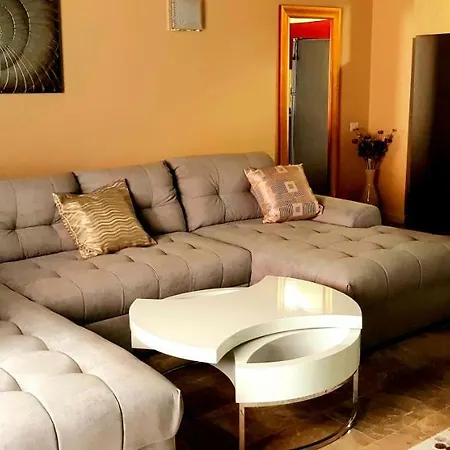 Sophistiq Apartmán *